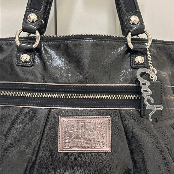 Coach (EUC) Poppy Daisy Liquid Gloss Tote - Picture 7 of 16